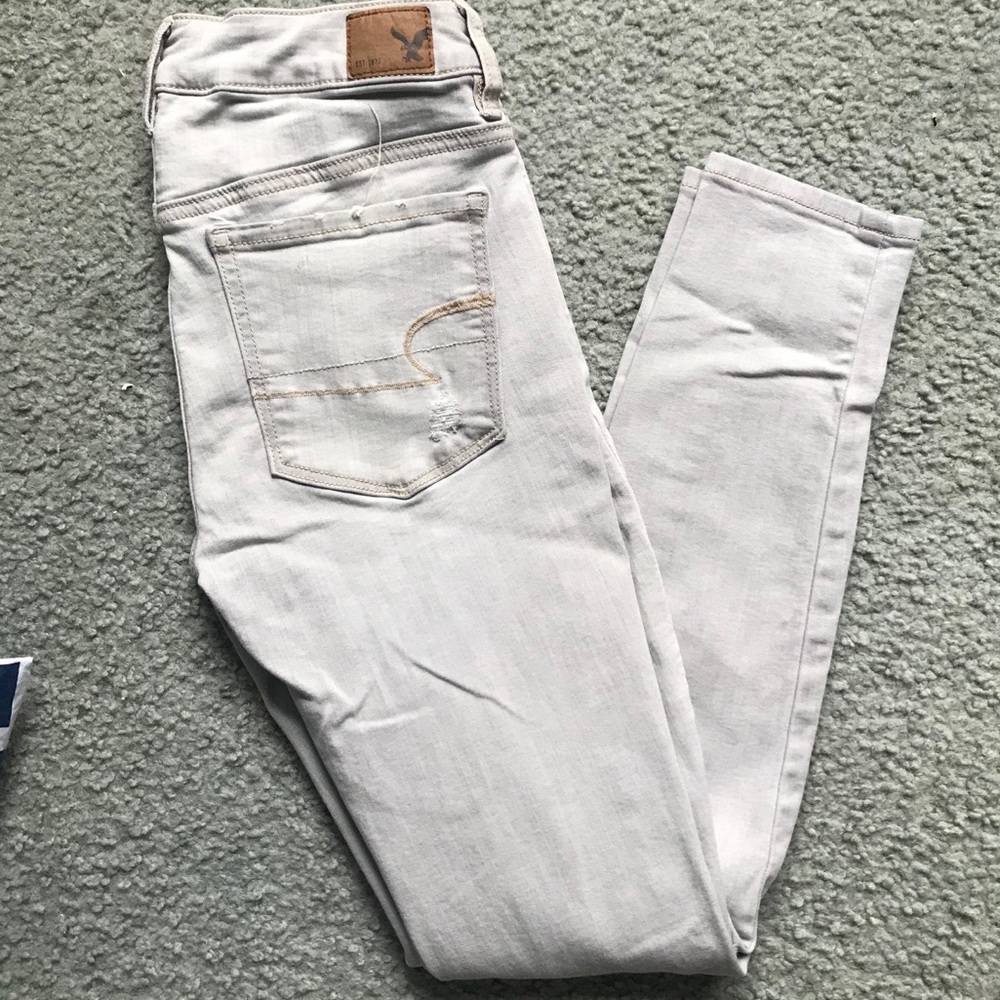 Light Grey American Eagle Skinny Jeans